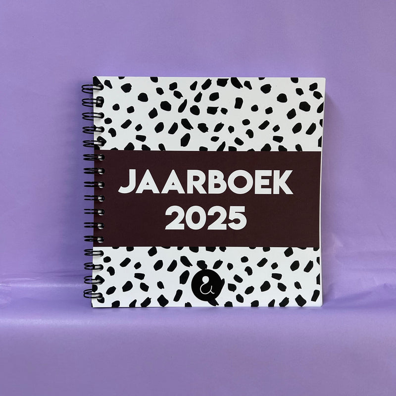 Jaarboek 2025 | BLANCO | Botanical Donkerrood